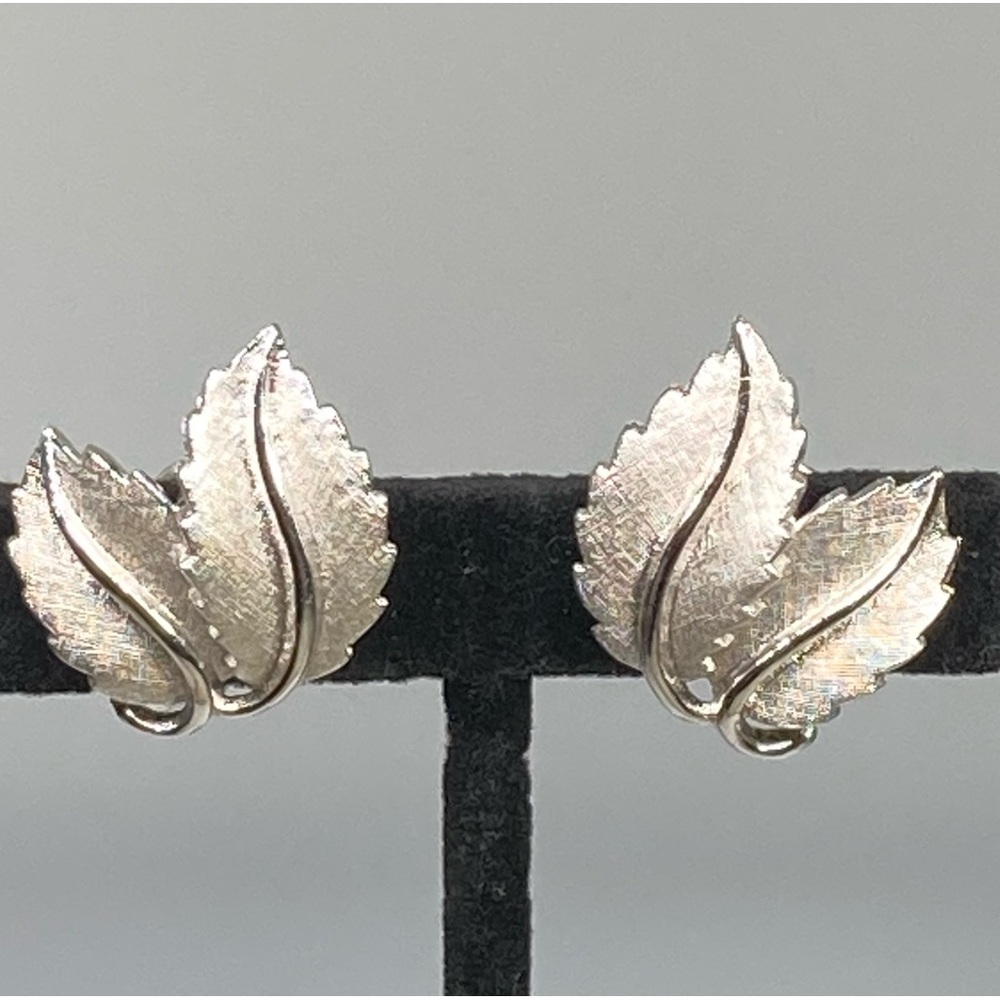 Vintage Crown Trifari Rhodium-Plated Leaf Clip-On Earrings